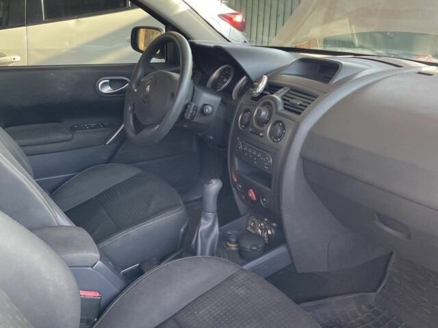 Сірий Рено Меган, об'ємом двигуна 1.4 л та пробігом 106 тис. км за 5100 $, фото 6 на Automoto.ua