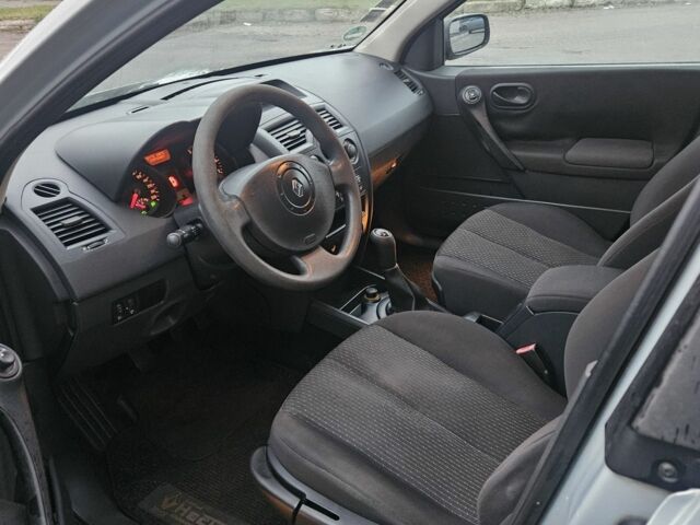 Серый Рено Меган, объемом двигателя 1.6 л и пробегом 238 тыс. км за 4350 $, фото 4 на Automoto.ua