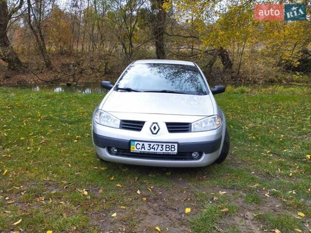 Рено Меган 2005 в Смеле на Automoto.ua Серый Рено Меган, объемом двигателя 1.39 л и пробегом 157 тыс. км за 4900 $, фото 10 на Automoto.ua