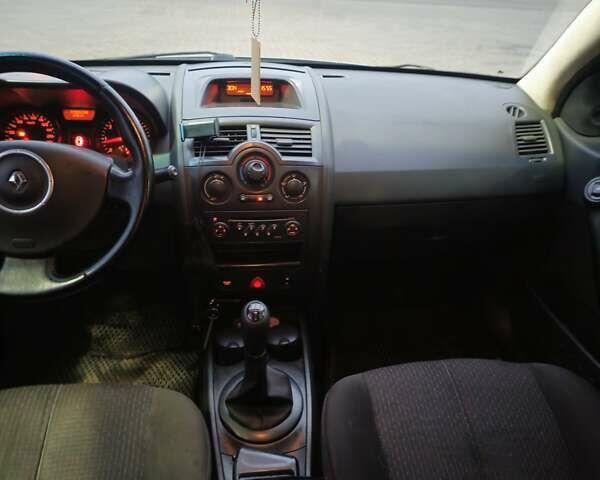 Серый Рено Меган, объемом двигателя 1.4 л и пробегом 335 тыс. км за 3500 $, фото 10 на Automoto.ua