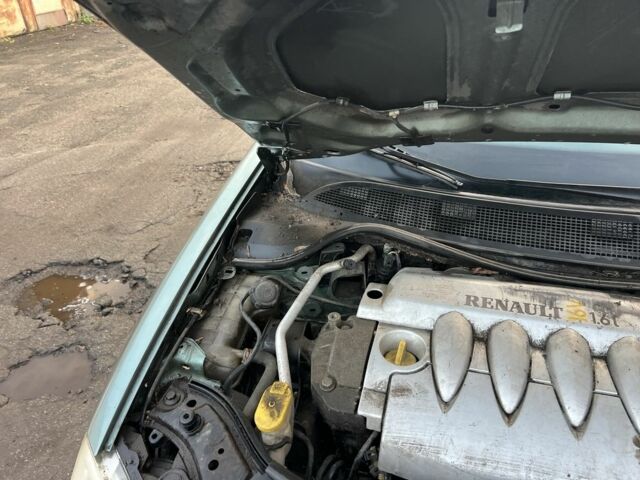 Сірий Рено Меган, об'ємом двигуна 0 л та пробігом 250 тис. км за 1300 $, фото 18 на Automoto.ua