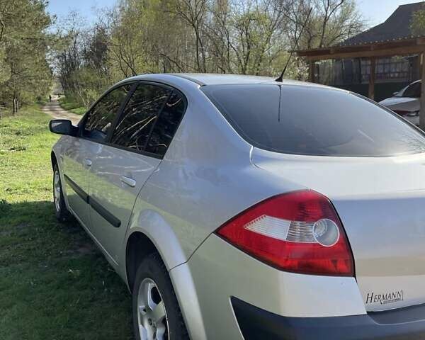 Сірий Рено Меган, об'ємом двигуна 1.4 л та пробігом 107 тис. км за 4900 $, фото 1 на Automoto.ua