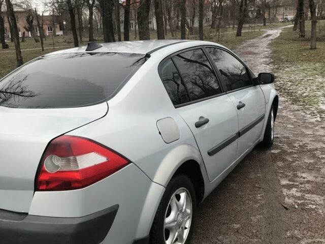 Сірий Рено Меган, об'ємом двигуна 1.4 л та пробігом 320 тис. км за 4000 $, фото 5 на Automoto.ua