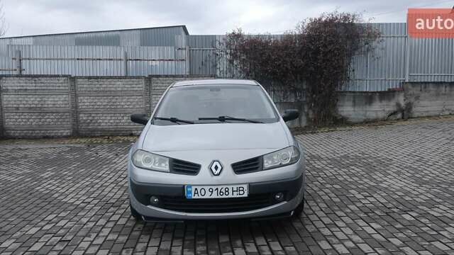 Серый Рено Меган, объемом двигателя 1.6 л и пробегом 260 тыс. км за 3700 $, фото 1 на Automoto.ua