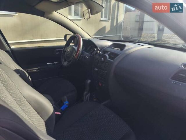 Сірий Рено Меган, об'ємом двигуна 1.6 л та пробігом 196 тис. км за 4500 $, фото 4 на Automoto.ua