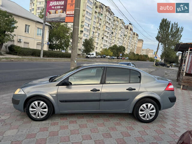 Сірий Рено Меган, об'ємом двигуна 1.6 л та пробігом 300 тис. км за 3699 $, фото 8 на Automoto.ua