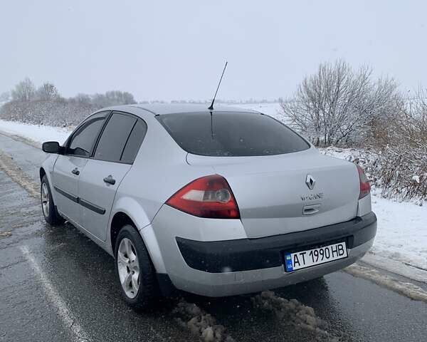 Серый Рено Меган, объемом двигателя 1.6 л и пробегом 180 тыс. км за 3650 $, фото 2 на Automoto.ua