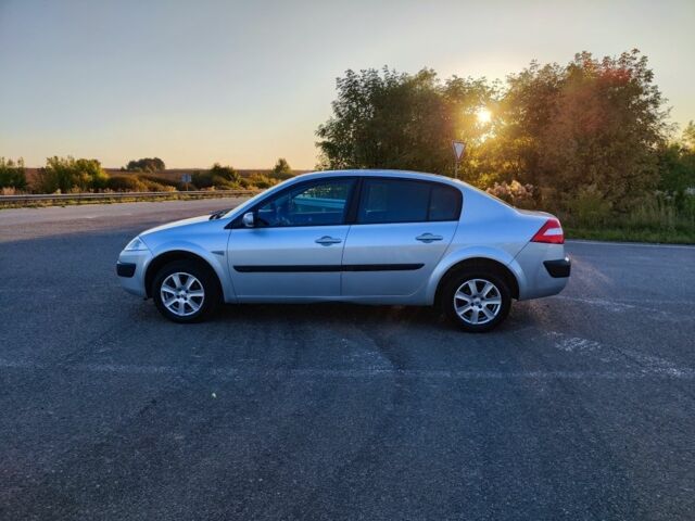 Серый Рено Меган, объемом двигателя 1.6 л и пробегом 174 тыс. км за 5500 $, фото 4 на Automoto.ua