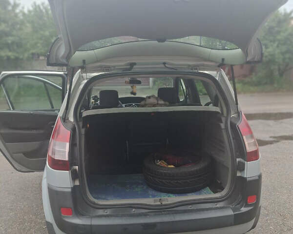 Серый Рено Меган, объемом двигателя 1.6 л и пробегом 236 тыс. км за 3400 $, фото 7 на Automoto.ua