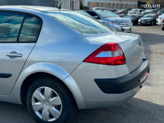 Серый Рено Меган, объемом двигателя 1.6 л и пробегом 132 тыс. км за 4780 $, фото 8 на Automoto.ua