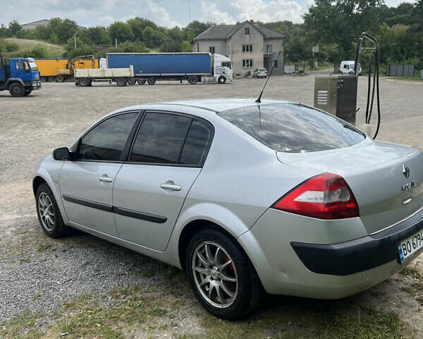 Серый Рено Меган, объемом двигателя 1.6 л и пробегом 246 тыс. км за 4100 $, фото 5 на Automoto.ua