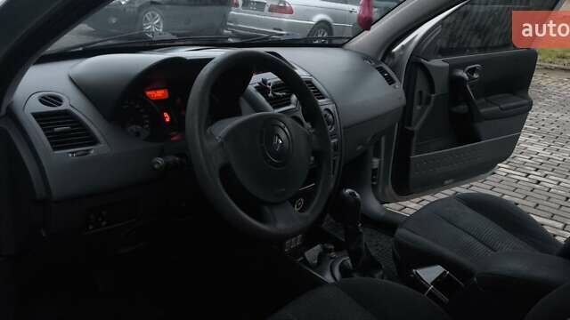 Серый Рено Меган, объемом двигателя 1.6 л и пробегом 260 тыс. км за 3700 $, фото 9 на Automoto.ua