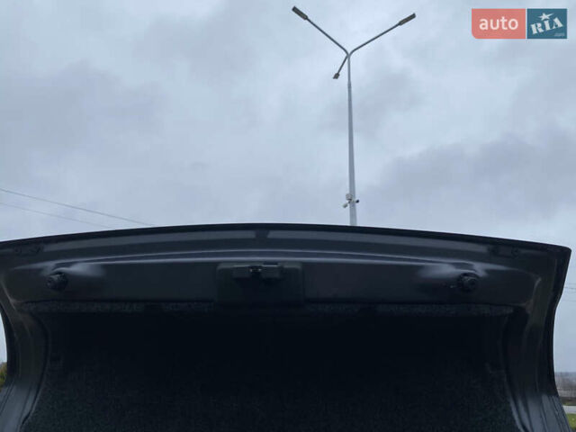 Серый Рено Меган, объемом двигателя 1.6 л и пробегом 240 тыс. км за 4500 $, фото 2 на Automoto.ua