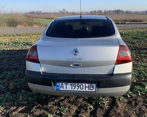 Серый Рено Меган, объемом двигателя 1.6 л и пробегом 280 тыс. км за 3500 $, фото 2 на Automoto.ua