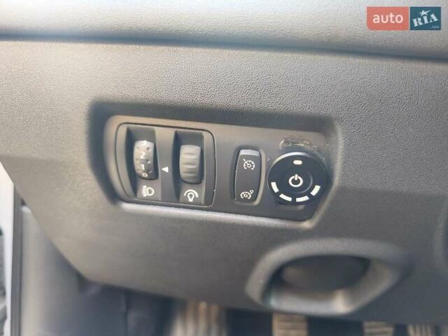 Сірий Рено Меган, об'ємом двигуна 1.6 л та пробігом 196 тис. км за 4500 $, фото 14 на Automoto.ua