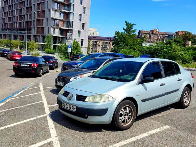 Сірий Рено Меган, об'ємом двигуна 1.4 л та пробігом 327 тис. км за 5500 $, фото 1 на Automoto.ua