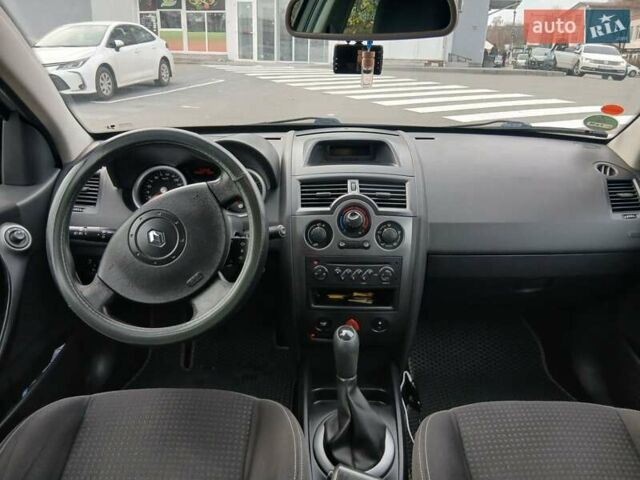 Серый Рено Меган, объемом двигателя 1.4 л и пробегом 254 тыс. км за 3700 $, фото 8 на Automoto.ua