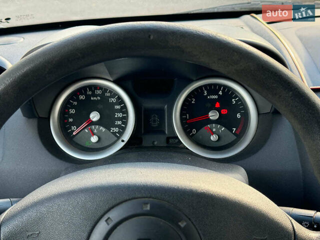 Серый Рено Меган, объемом двигателя 1.6 л и пробегом 132 тыс. км за 4780 $, фото 25 на Automoto.ua