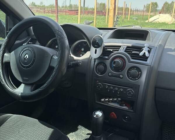 Сірий Рено Меган, об'ємом двигуна 1.4 л та пробігом 270 тис. км за 3800 $, фото 6 на Automoto.ua