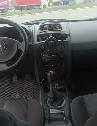 Сірий Рено Меган, об'ємом двигуна 1.6 л та пробігом 206 тис. км за 5600 $, фото 7 на Automoto.ua