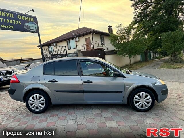 Серый Рено Меган, объемом двигателя 1.6 л и пробегом 300 тыс. км за 3699 $, фото 4 на Automoto.ua