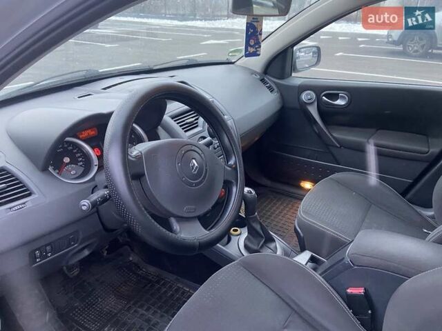 Сірий Рено Меган, об'ємом двигуна 1.6 л та пробігом 193 тис. км за 4400 $, фото 10 на Automoto.ua