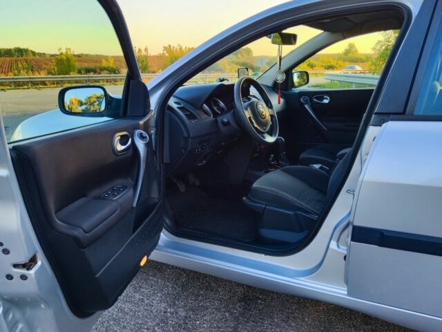 Серый Рено Меган, объемом двигателя 1.6 л и пробегом 174 тыс. км за 5500 $, фото 6 на Automoto.ua