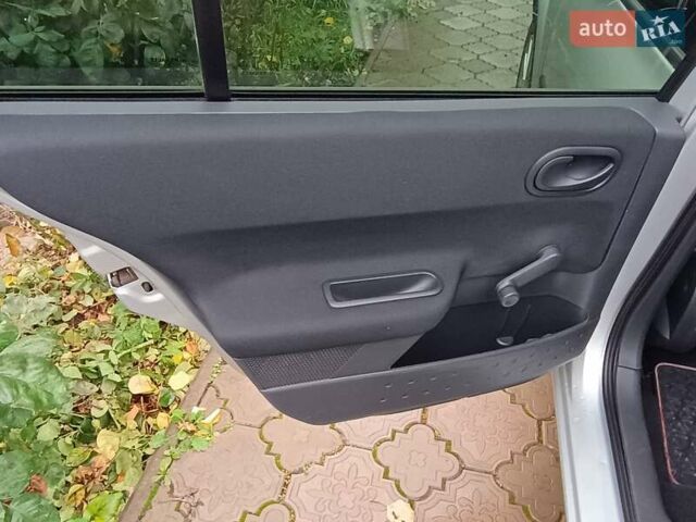 Сірий Рено Меган, об'ємом двигуна 1.4 л та пробігом 135 тис. км за 5000 $, фото 7 на Automoto.ua