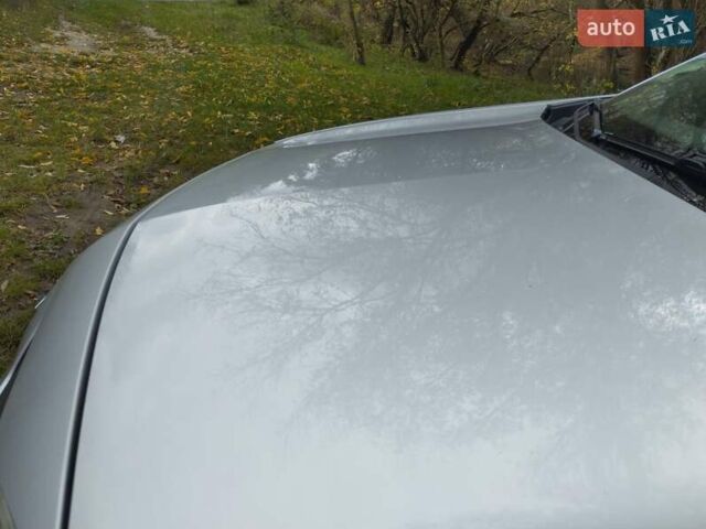 Рено Меган 2005 в Смеле на Automoto.ua Серый Рено Меган, объемом двигателя 1.39 л и пробегом 157 тыс. км за 4900 $, фото 11 на Automoto.ua