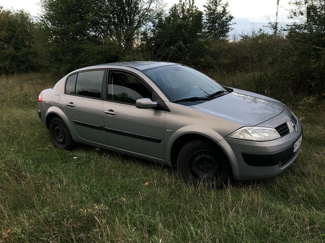 Серый Рено Меган, объемом двигателя 1.6 л и пробегом 235 тыс. км за 5500 $, фото 2 на Automoto.ua