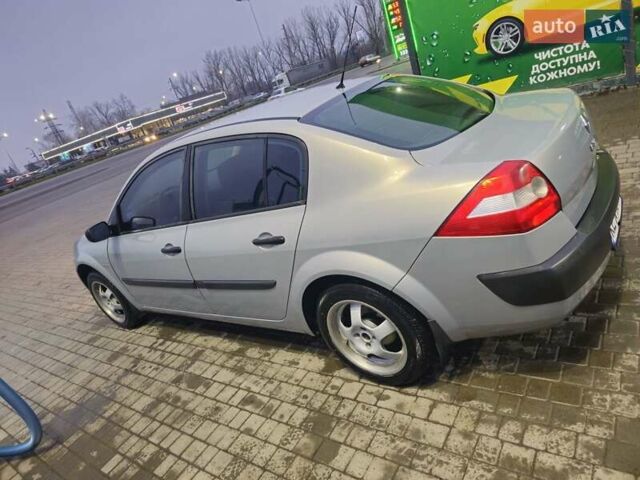 Серый Рено Меган, объемом двигателя 1.4 л и пробегом 335 тыс. км за 3500 $, фото 2 на Automoto.ua