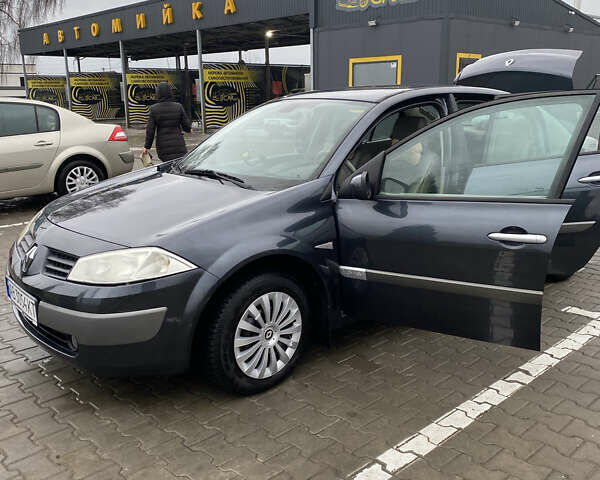 Серый Рено Меган, объемом двигателя 1.6 л и пробегом 240 тыс. км за 4500 $, фото 6 на Automoto.ua