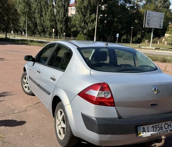 Сірий Рено Меган, об'ємом двигуна 1.4 л та пробігом 200 тис. км за 3761 $, фото 2 на Automoto.ua