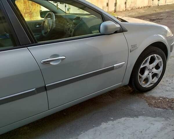 Сірий Рено Меган, об'ємом двигуна 0 л та пробігом 240 тис. км за 4300 $, фото 1 на Automoto.ua