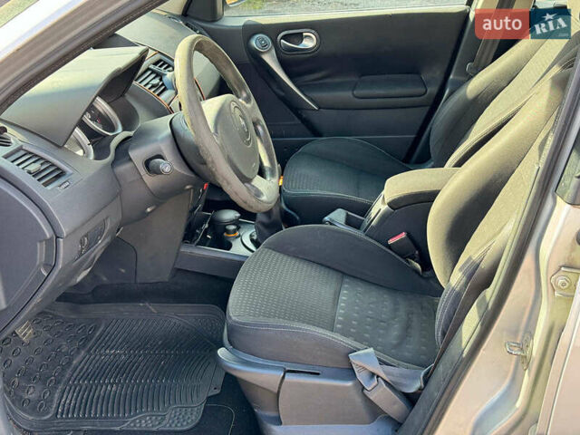 Серый Рено Меган, объемом двигателя 1.6 л и пробегом 132 тыс. км за 4780 $, фото 15 на Automoto.ua