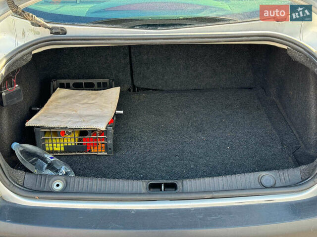 Серый Рено Меган, объемом двигателя 1.6 л и пробегом 132 тыс. км за 4780 $, фото 18 на Automoto.ua