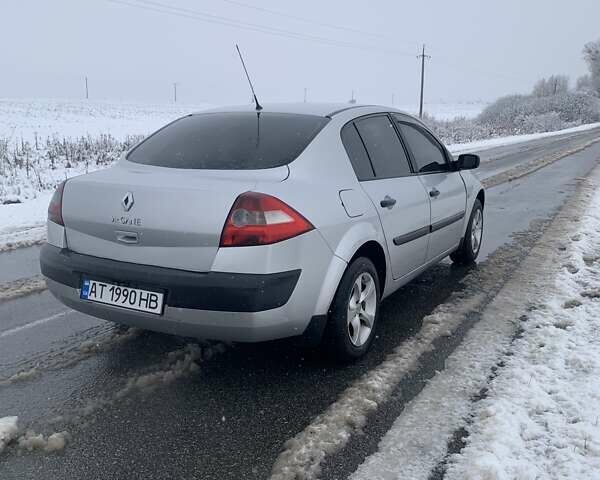 Серый Рено Меган, объемом двигателя 1.6 л и пробегом 180 тыс. км за 3650 $, фото 1 на Automoto.ua