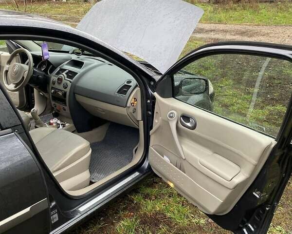 Серый Рено Меган, объемом двигателя 1.6 л и пробегом 254 тыс. км за 4800 $, фото 6 на Automoto.ua