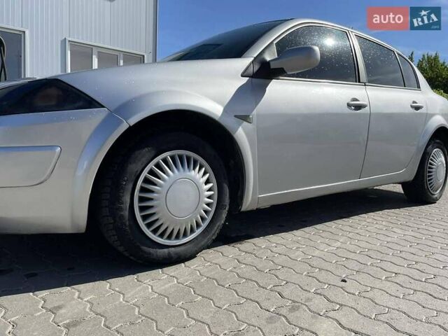 Сірий Рено Меган, об'ємом двигуна 1.5 л та пробігом 391 тис. км за 4900 $, фото 1 на Automoto.ua