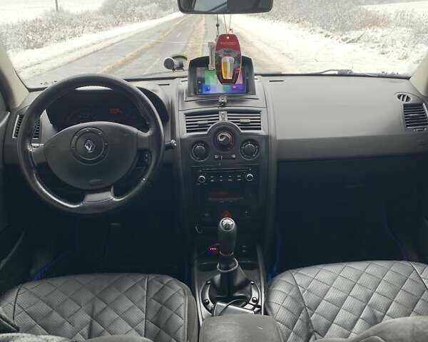 Серый Рено Меган, объемом двигателя 1.6 л и пробегом 180 тыс. км за 3650 $, фото 7 на Automoto.ua