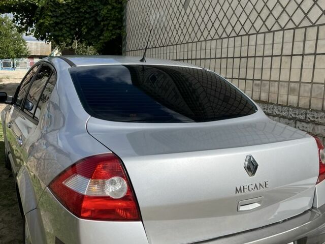 Серый Рено Меган, объемом двигателя 1.6 л и пробегом 274 тыс. км за 4300 $, фото 1 на Automoto.ua