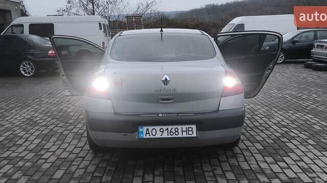 Серый Рено Меган, объемом двигателя 1.6 л и пробегом 260 тыс. км за 3700 $, фото 13 на Automoto.ua