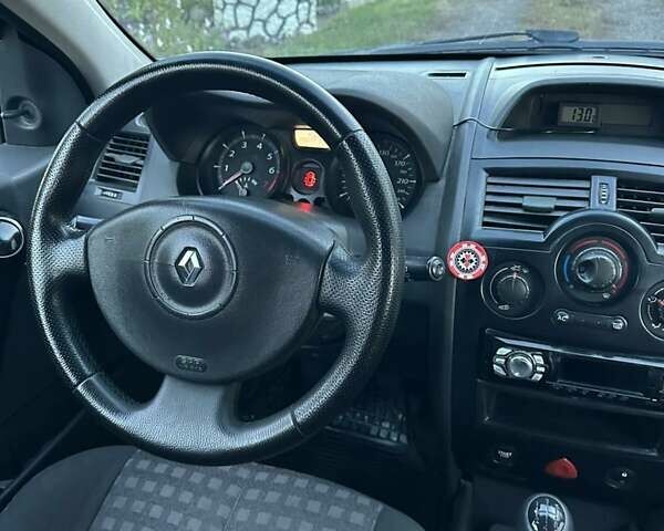 Серый Рено Меган, объемом двигателя 1.39 л и пробегом 262 тыс. км за 3700 $, фото 5 на Automoto.ua