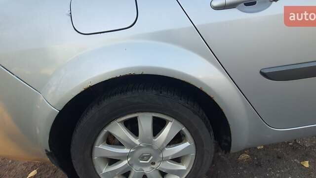 Серый Рено Меган, объемом двигателя 1.39 л и пробегом 268 тыс. км за 4100 $, фото 11 на Automoto.ua