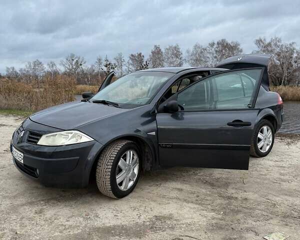 Серый Рено Меган, объемом двигателя 1.6 л и пробегом 217 тыс. км за 4500 $, фото 8 на Automoto.ua