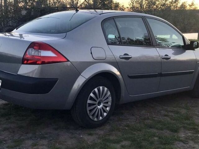 Серый Рено Меган, объемом двигателя 0 л и пробегом 290 тыс. км за 2800 $, фото 5 на Automoto.ua