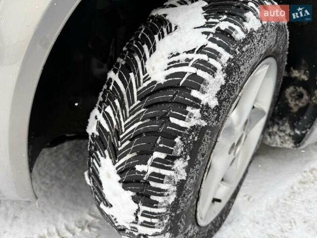 Сірий Рено Меган, об'ємом двигуна 1.6 л та пробігом 204 тис. км за 5500 $, фото 27 на Automoto.ua