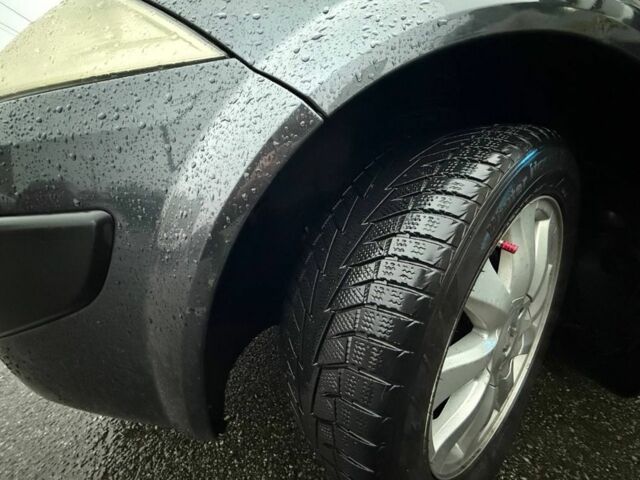 Серый Рено Меган, объемом двигателя 1.6 л и пробегом 237 тыс. км за 3000 $, фото 4 на Automoto.ua