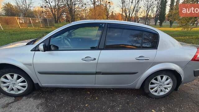 Серый Рено Меган, объемом двигателя 1.39 л и пробегом 268 тыс. км за 4100 $, фото 4 на Automoto.ua