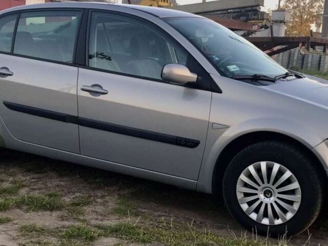 Серый Рено Меган, объемом двигателя 0 л и пробегом 290 тыс. км за 2800 $, фото 2 на Automoto.ua